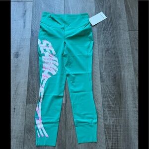 Lululemon *Seawheeze Base Pace HR Tight 25" in Maldive Green Size 8